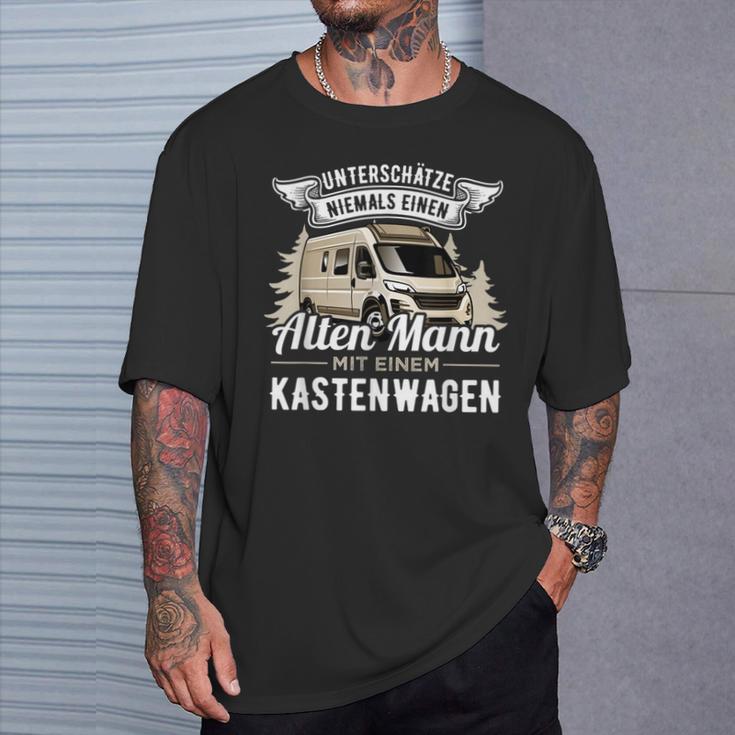 With Camper Underschatz Niemals Eine Alte Mann Mit Boxan T-Shirt Geschenke für Ihn