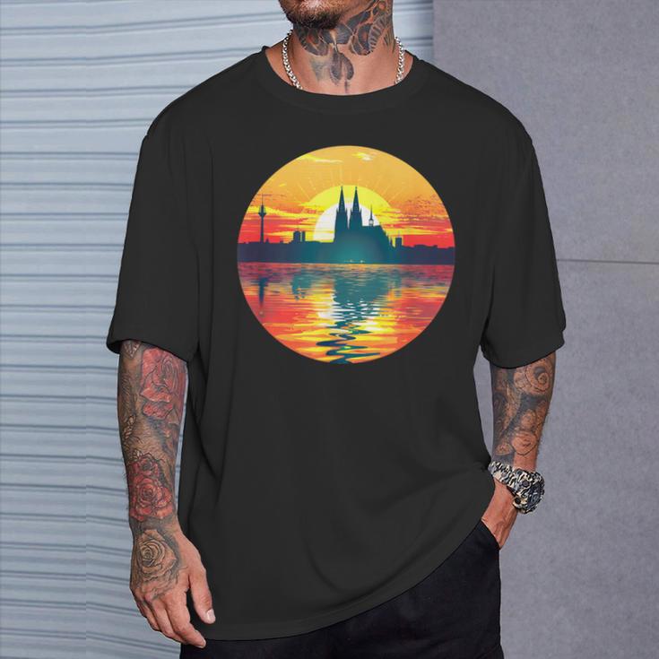 Cologne Skyline T-Shirt Geschenke für Ihn