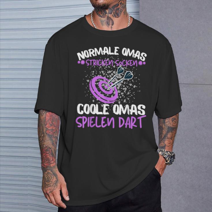 Cool Omas Spielen Dart Darts For Grandma T-Shirt Geschenke für Ihn