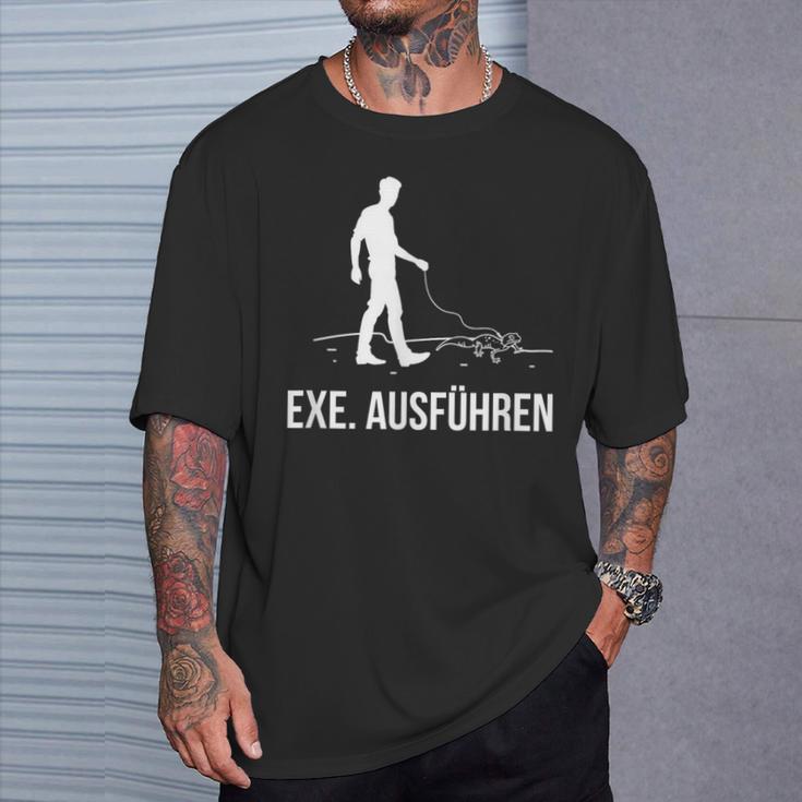 Exe Run Programmer Programming Computer Nerd T-Shirt Geschenke für Ihn