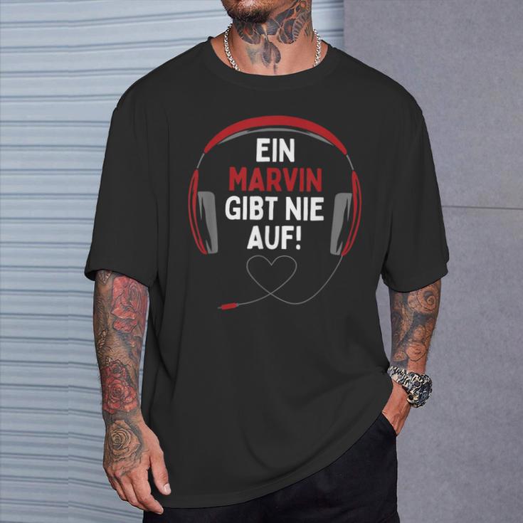 Gaming Headphones Ein Marvin Gibt Nie Auf Personalised T-Shirt Geschenke für Ihn