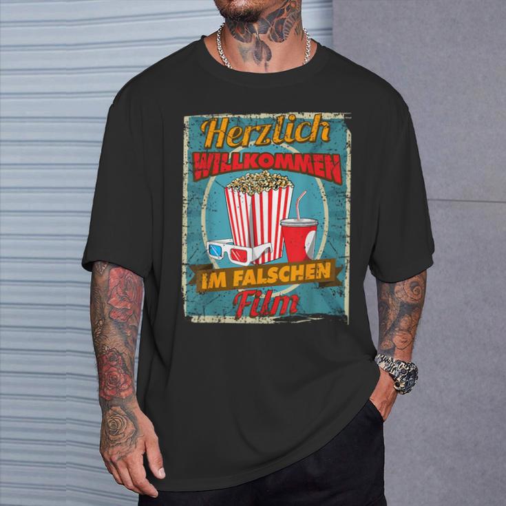 Herzlich Willkommen Im Falschen Film Herzlich Willkommen Im Falschen Film T-Shirt Geschenke für Ihn