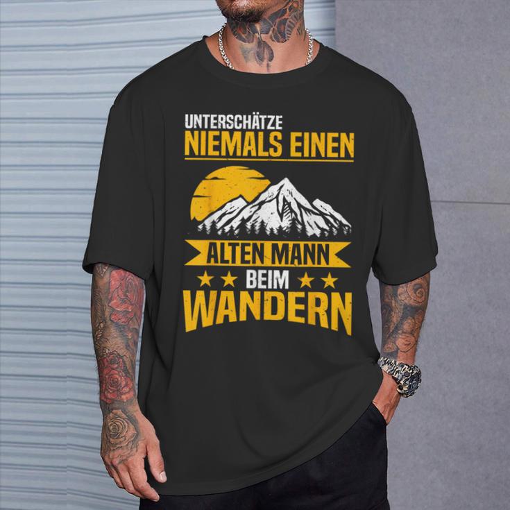 Hikung Underschätze Niemal Eine Alten Mann Weim Hikern S T-Shirt Geschenke für Ihn