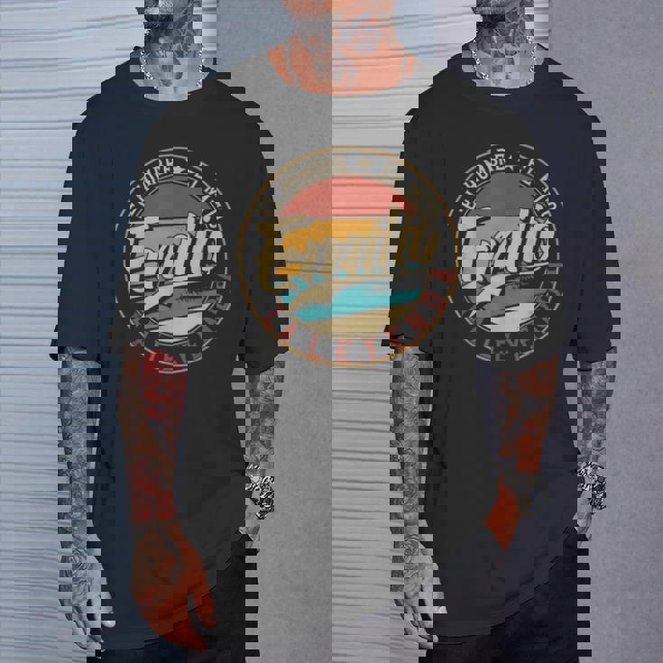 Hombre Emilio El Hombre El Mito La Leyenda Camiseta unisex Regalos para él