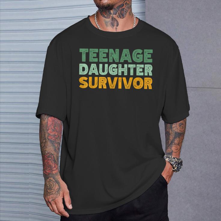 Nage Daughter Survivor Retro T-Shirt Geschenke für Ihn