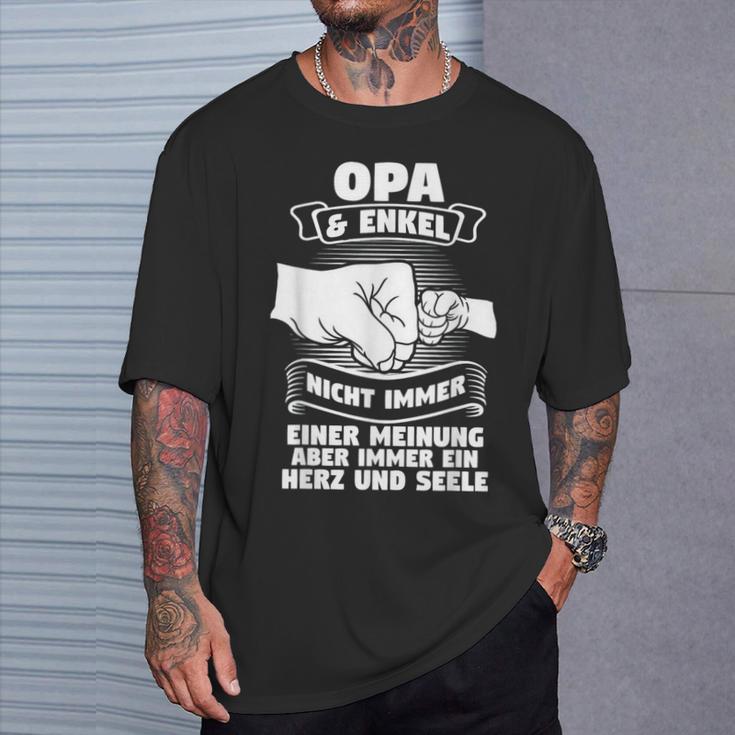 Opa & Enkel Immer Ein Herz Und Seele Opa Angel S T-Shirt Geschenke für Ihn