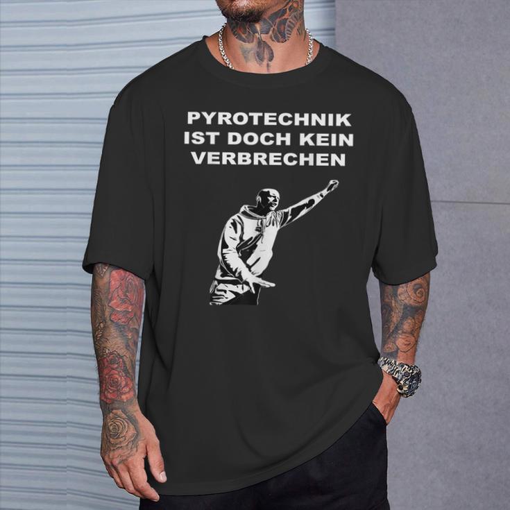 Pyrotechnik Ist Doch Keinerbrechen Meme Football Ultras T-Shirt Geschenke für Ihn