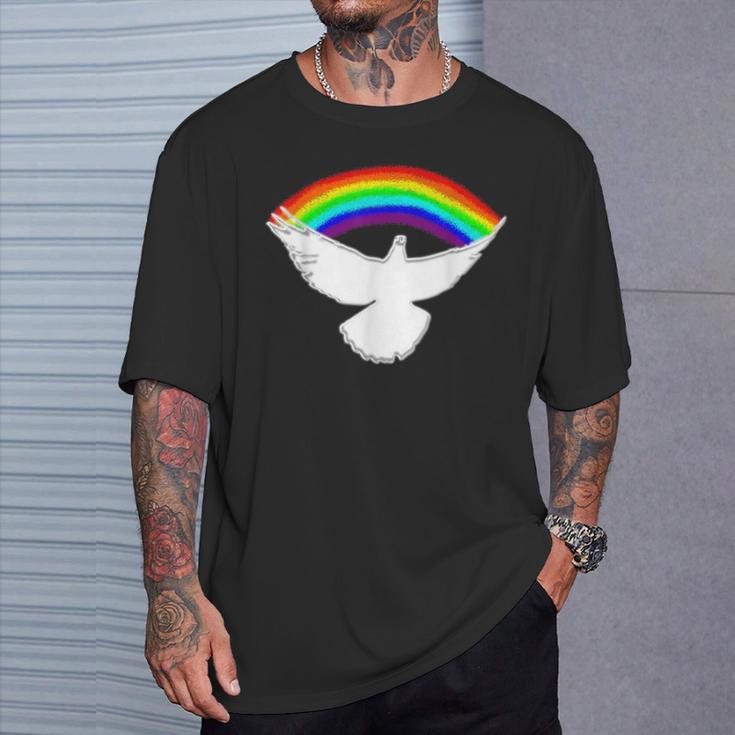 Weiße Friedenstaube Mit Regenbogen T-Shirt Geschenke für Ihn