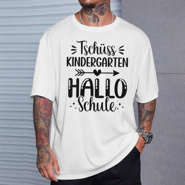 Children's School Child 2024 Tschüss Kindergarten Hello School First Day At School T-Shirt Geschenke für Ihn