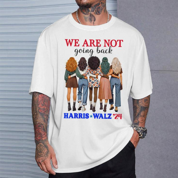 We Don't Go Back Harris Walz 24 Kamala Harris Tim Waltz T-Shirt Geschenke für Ihn