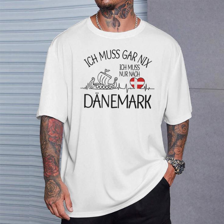 Ich Muss Gar Nix Ich Muss Nur Nach Denmark Gray S T-Shirt Geschenke für Ihn