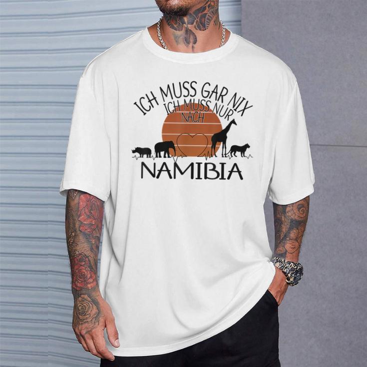 Ich Muss Gar Nix Ich Muss Nur Nach Namibia Gray T-Shirt Geschenke für Ihn