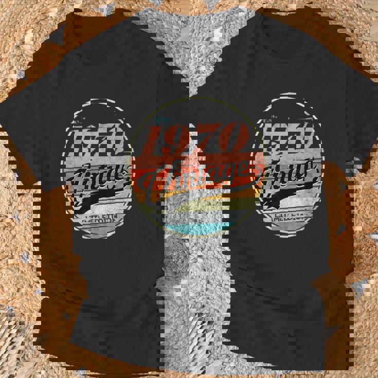 Birthday intage Est Born In 1970 Birthday Retro Party Maglietta Regalos para ancianos