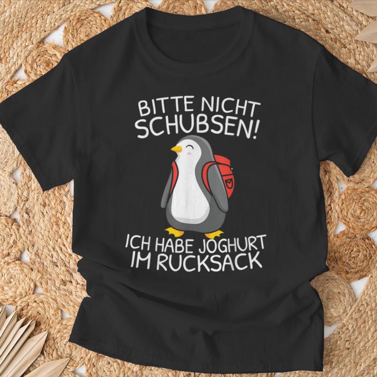 Bitte Nicht Schubsen Ich Habe Yoghurt Im Rucksack German T-Shirt Geschenke für alte Männer