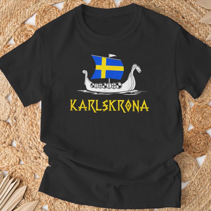 Boat Swedish Flag Swedeniking Ship Karlskrona T-Shirt Geschenke für alte Männer