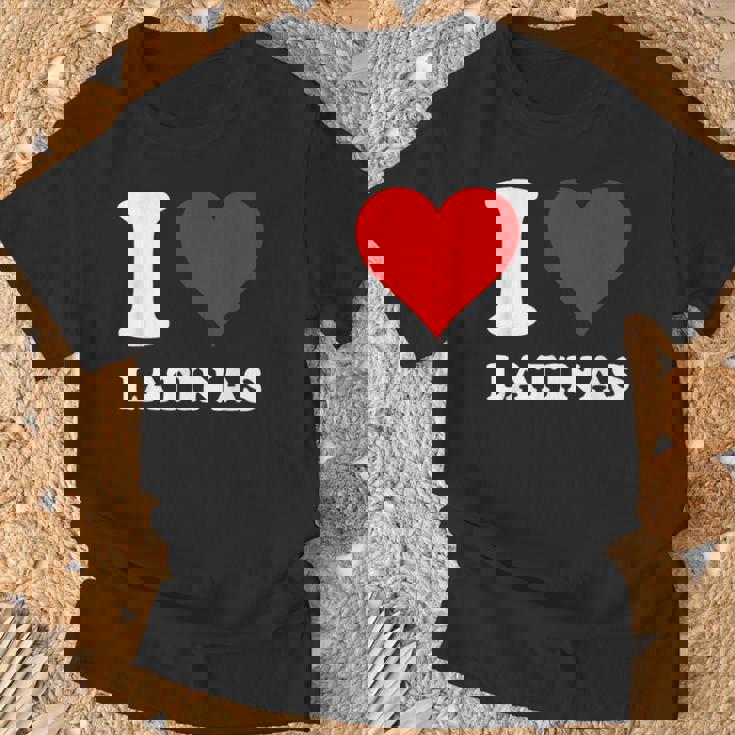 Corazón Rojo I Love Latinas Camiseta unisex Regalos para ancianos