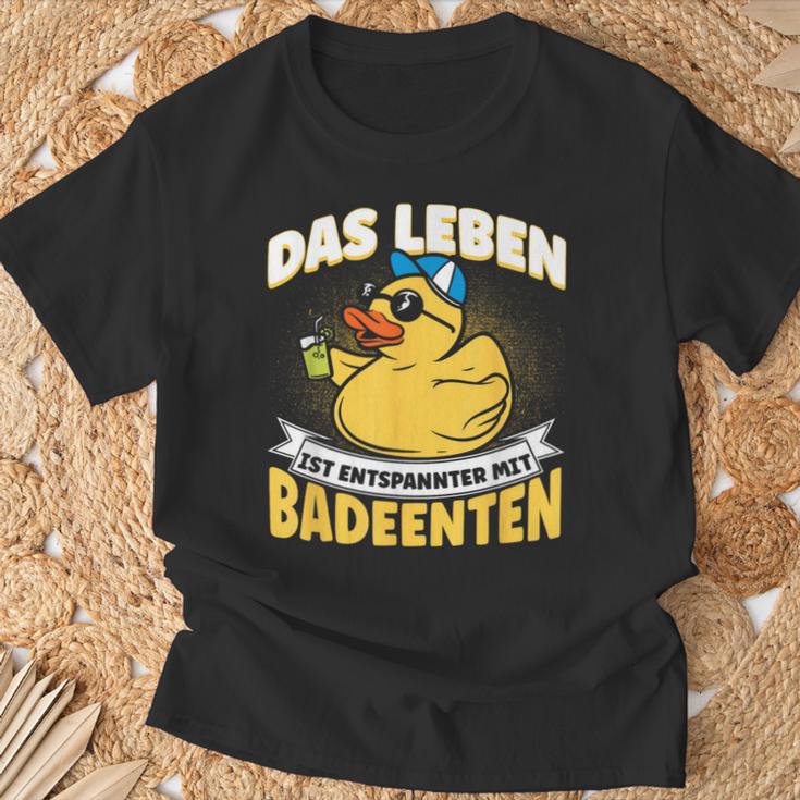 Das Leben Ist Relaxter Mit Badeduck T-Shirt Geschenke für alte Männer