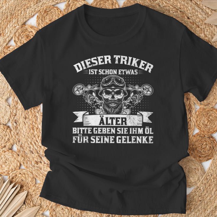 Dieser Triker Ist Schon Älter Öl Für Seine Gelenke T-Shirt Geschenke für alte Männer