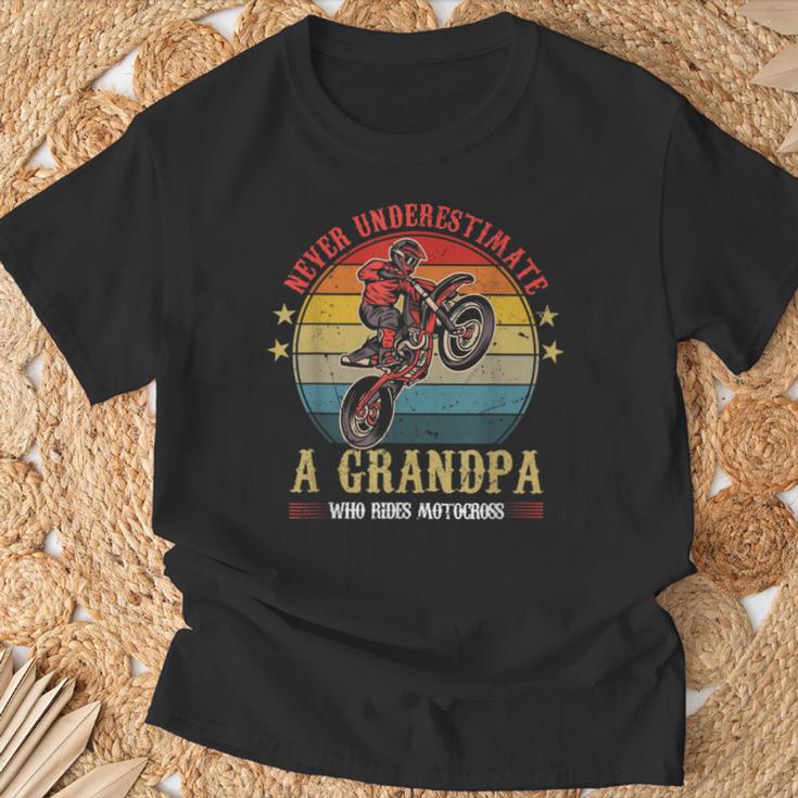 Dirt Bike Never Underestimate A Opa Der Motocross Fahren T-Shirt Geschenke für alte Männer