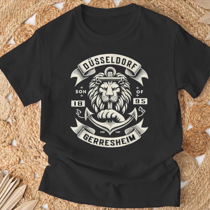 Düsseldorf Gerresheim Lion With Anchor T-Shirt Geschenke für alte Männer