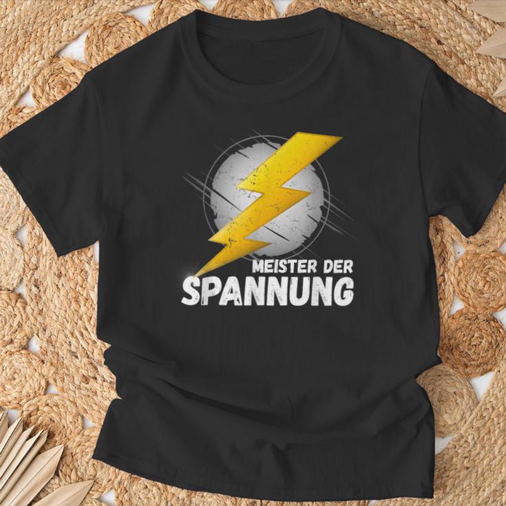 Elektriker Meister Der Spannung Das Elektronik T-Shirt Geschenke für alte Männer