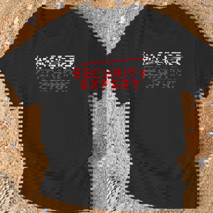 Expert En Sécurité Hacker Conception De Geek Informatique T-Shirt Cadeaux pour les vieillards