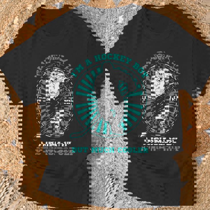 Hockey Sobre Hielo Soy Un Niño De Hockey Como Un Niño Normal Pero Mucho Más Fresco Camiseta unisex Regalos para ancianos