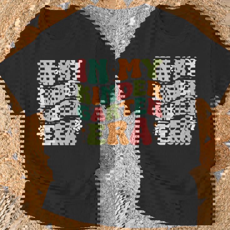 In My Kindergarten Era Groovy Kindergarten Back To School T-Shirt Gifts for Old Men