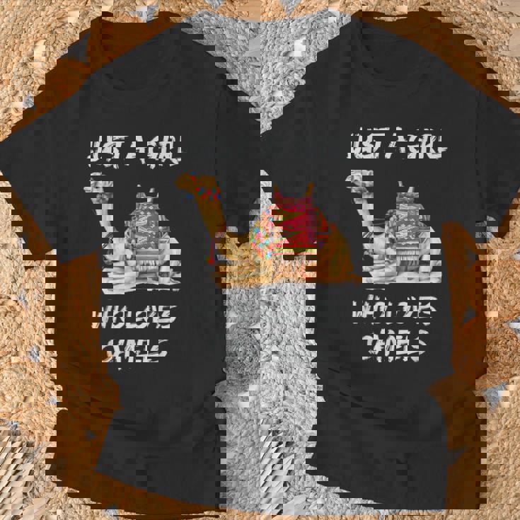 Lindo Regalo Camel Gráfico Just A Girl Who Loves Camels Camiseta unisex Regalos para ancianos
