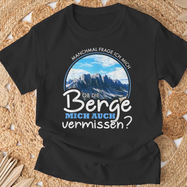 Outdoor Hiking Ob Die Berge Michermissen T-Shirt Geschenke für alte Männer