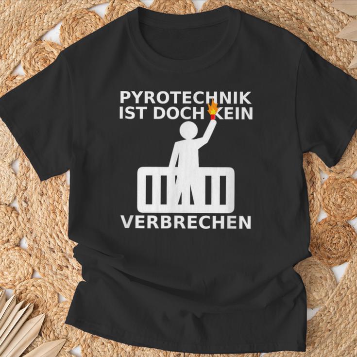 Pyrotechnik Ist Doch Keinerbrechen Balkon Ultra Meme T-Shirt Geschenke für alte Männer