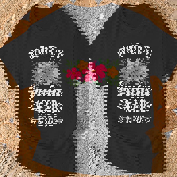 Soon To Be Grandma Promoted To Grandma Again Est 2025 T-Shirt Gifts for Old Men