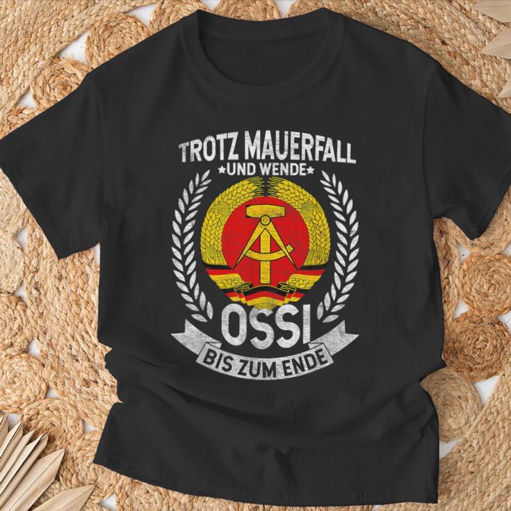 Trotz Mauerfall Und Wende Ossi Bis Zum Ende Ossi Fan T-Shirt Geschenke für alte Männer