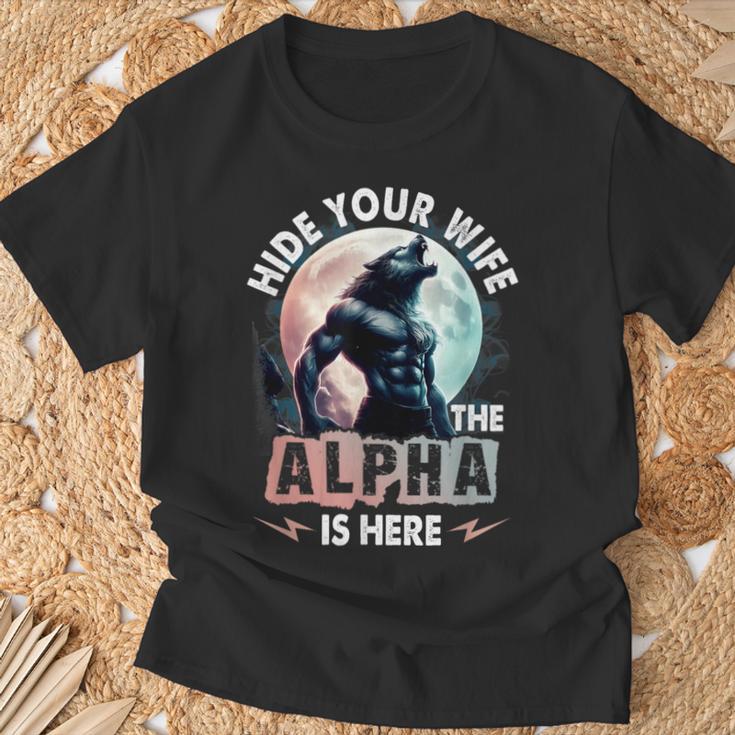 Verstecken Deine Frau Der Alpha Ist Da Alpha Wolf Meme Cringe T-Shirt Geschenke für alte Männer