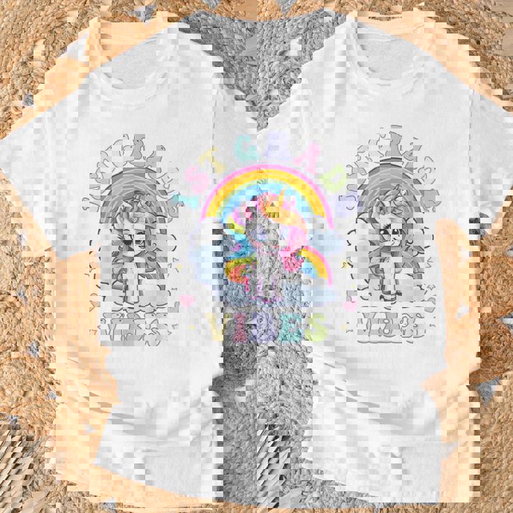1St Grade Vibes Cute Back To School Unicorn First Grade Girl T-Shirt Gifts for Old Men