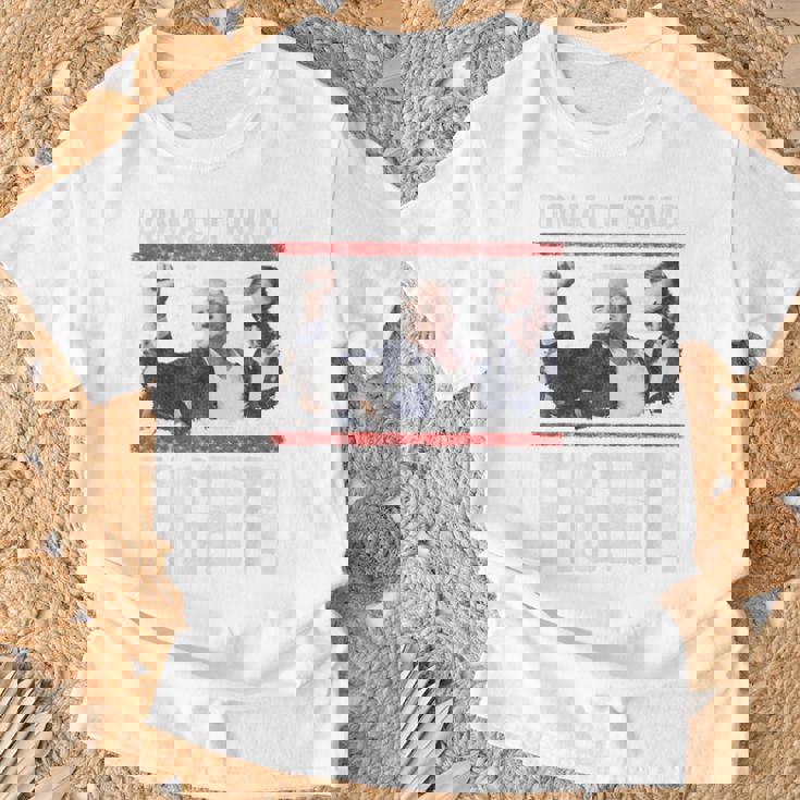 Bomba De Puño De Donald Trump Luchamos Contra La Bandera Estadounidense Trump 2024 Manga Larga Camiseta unisex Regalos para ancianos