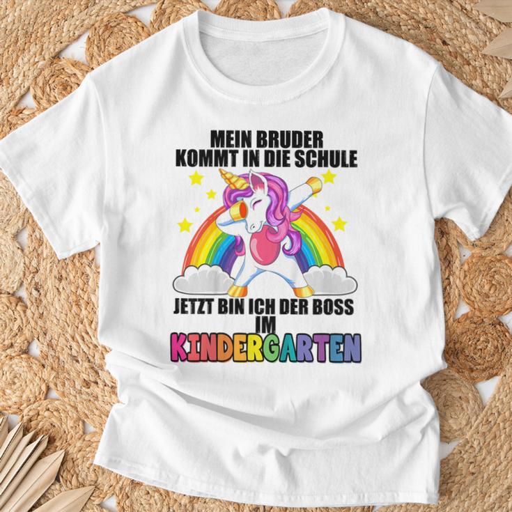 Children's Mein Bruder Kommt In Die Schule Bin Ich Der Kindergartenboss T-Shirt Geschenke für alte Männer