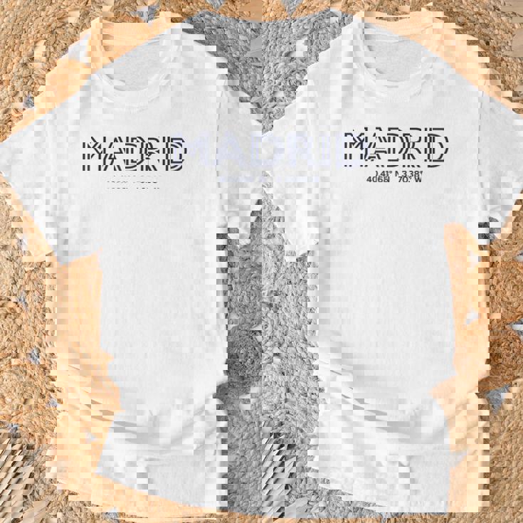 Coordenadas España Ciudad Madrid Camiseta unisex Regalos para ancianos