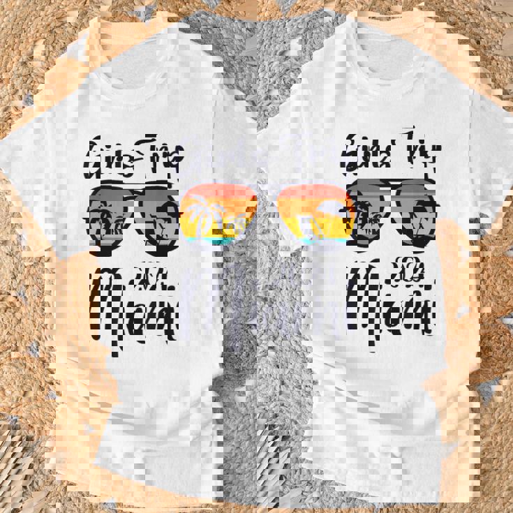 Girls Trip Miami 2024 Weekend Birthday Party Women T-Shirt Gifts for Old Men