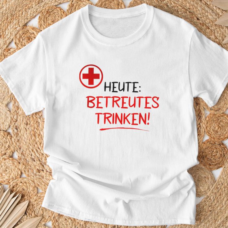 Heute Betreutes Trinken T-Shirt Geschenke für alte Männer