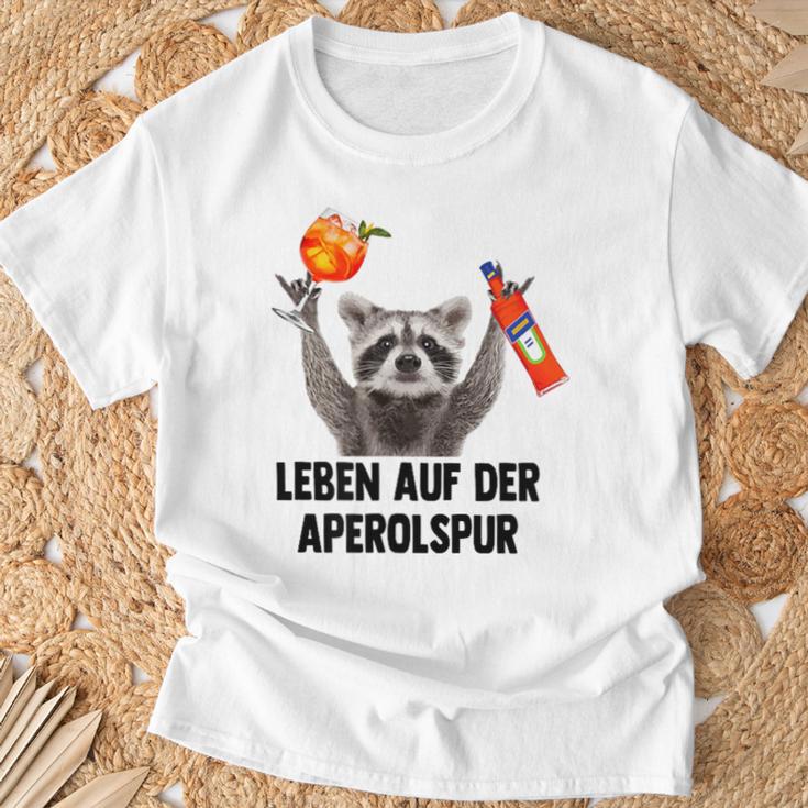 Leben Auf Der Aperolspur Raccoon Meme Racoon Pedro Spritz T-Shirt Geschenke für alte Männer