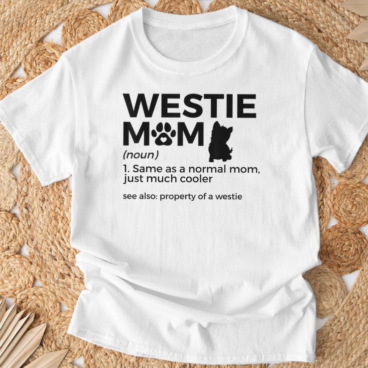 Westie Mom West Highland Terrier Property Of A Westie T-Shirt Geschenke für alte Männer