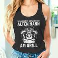 Grillen Unterschatze Niemal Ein Alten Mann Mit Grill S Tank Top