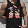 Saranghae Korean Font Kpop Finger Heart Tank Top Geschenke für Ihn