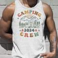 Camping Crew 2024 Familienpassender Sommertrip Camp Retro Tank Top Geschenke für Ihn