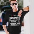 La Leggendaa In Pensione Uomo Laurea Dottore Pensionato Maglietta a maniche lunghe Regalos para él