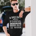 Pesca Divertente Una Brutta Giornata Di Pesca È Meglio Di Maglietta a maniche lunghe Regalos para él
