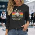 Retrointage Never Forget Pluto 1930 2006 Space Science Langarmshirts Geschenke für Sie