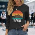 Vienna Austria Retrointage Sunset Skylineienna Langarmshirts Geschenke für Sie