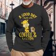 Une Bonne Journée Commence Avec Le Café Et Les Girafes T-shirt à manches longues Cadeaux pour les vieillards